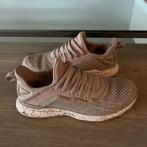 APL Techloom Tracer Running Shoe (Women) 7.5